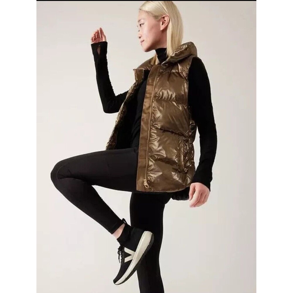 New Athleta Metallic Gold Puffer Vest Down Feathers Insulated Womens Size 2x NWT